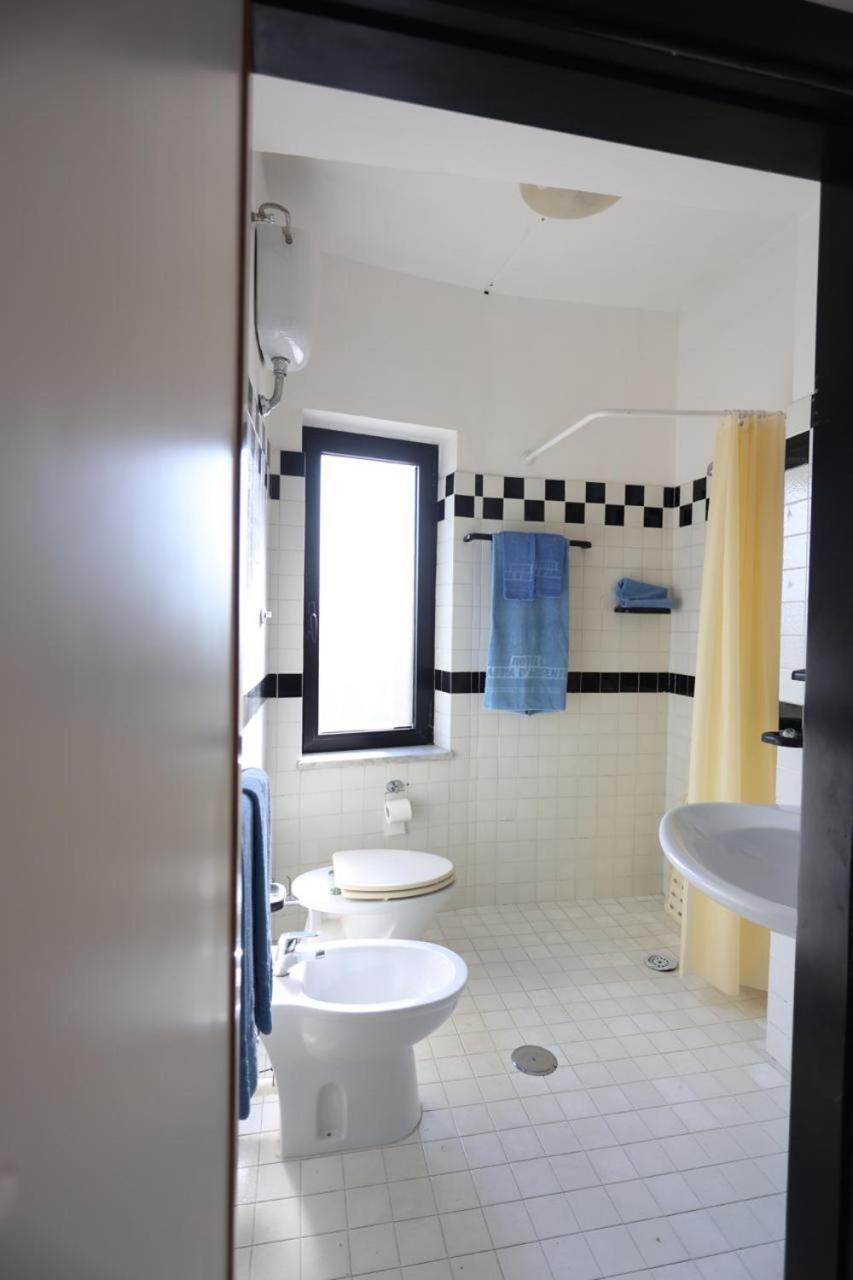 Hotel Barracuda Varcaturo Bagian luar foto