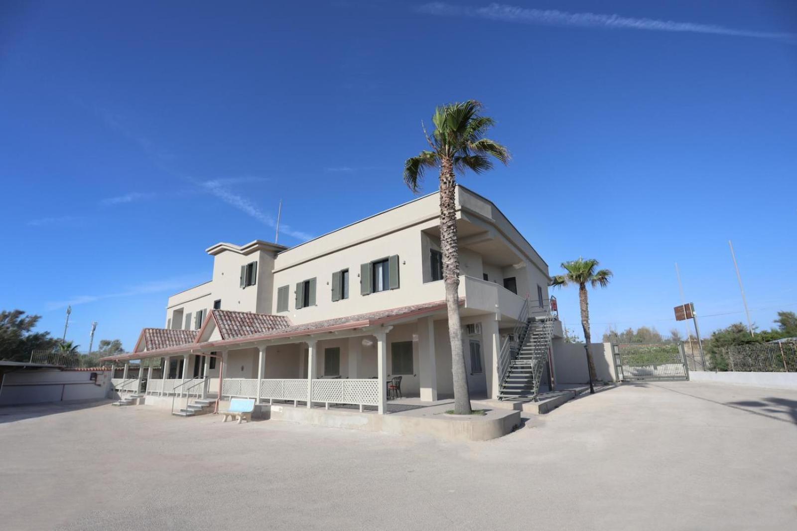 Hotel Barracuda Varcaturo Bagian luar foto